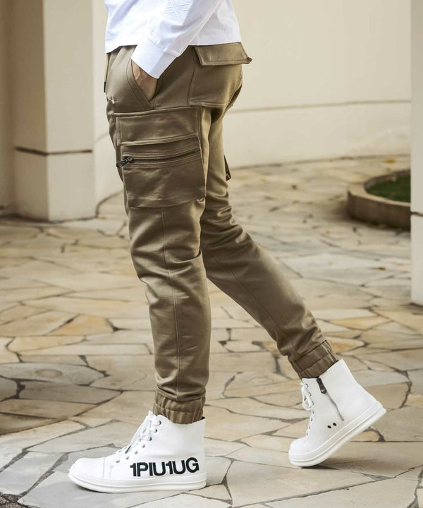 ウノピゥウノウグァーレトレリラックス　スリムカーゴパンツ