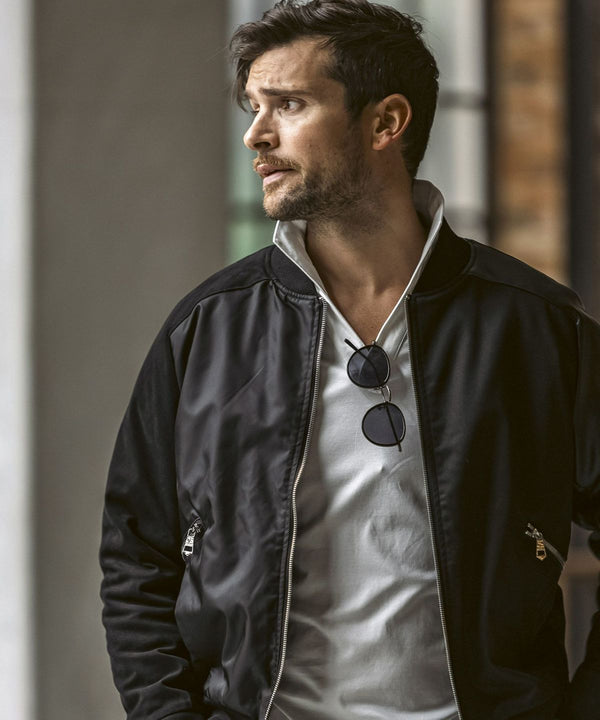 ウノピゥウノウグァーレトレリラックス　ブライトストレッチクレイジーブルゾン