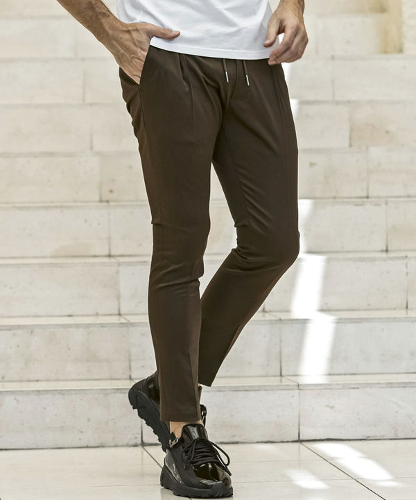 ウノピゥウノウグァーレトレリラックス　ブライトストレッチスラックス