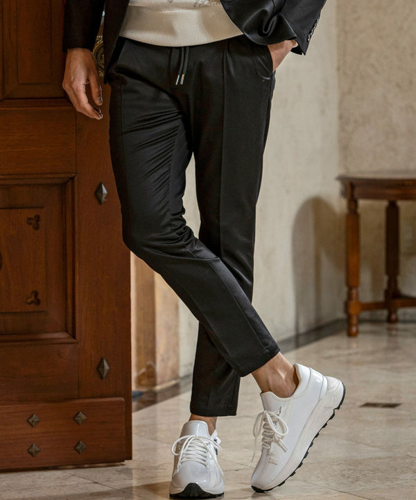 ウノピゥウノウグァーレトレリラックス　ブライトストレッチスラックス