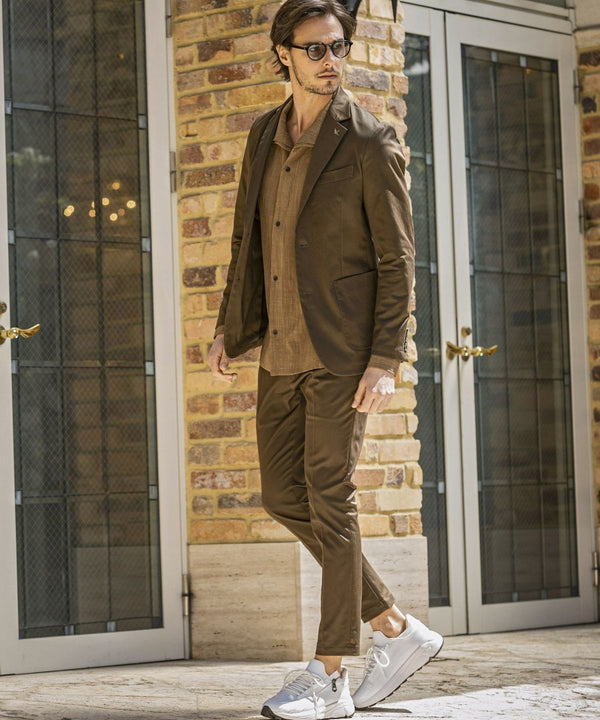 ウノピゥウノウグァーレトレリラックス　ブライトストレッチスラックス