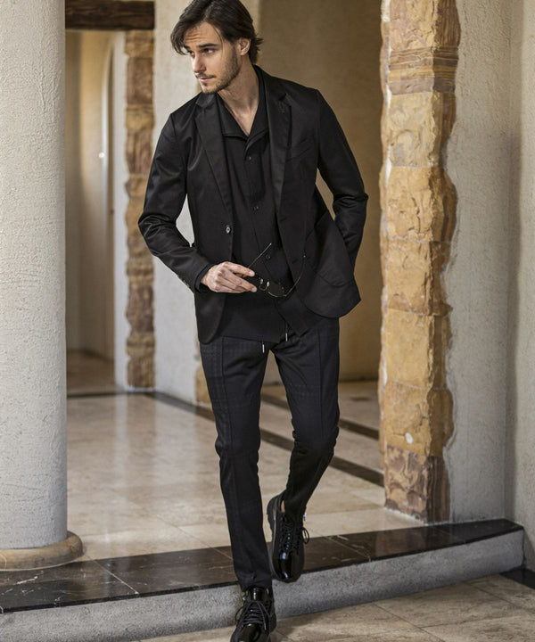 ウノピゥウノウグァーレトレリラックス　ブライトストレッチジャケット