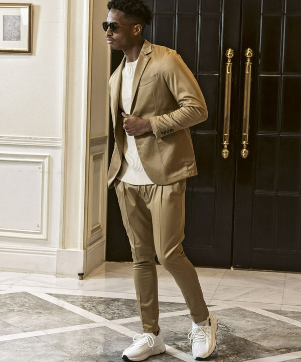 ウノピゥウノウグァーレトレリラックス　ブライトストレッチジャケット