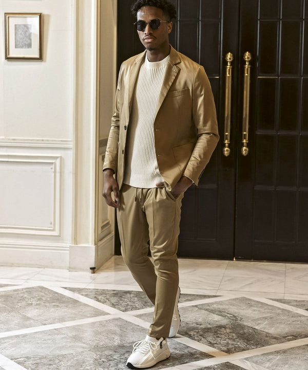 ウノピゥウノウグァーレトレリラックス　ブライトストレッチジャケット