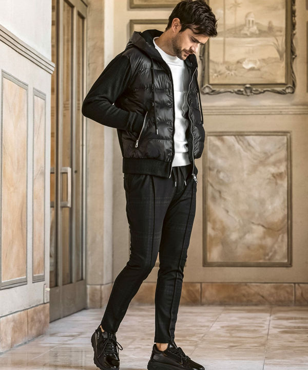 ウノピゥウノウグァーレトレリラックス　ブラックジャガードパデッドパーカー