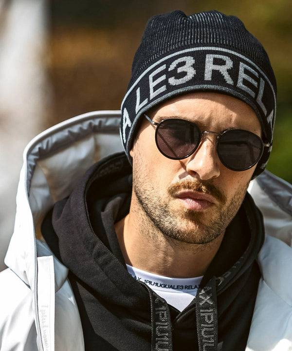 ウノピゥウノウグァーレトレリラックス　グラデーションロゴニットキャップ