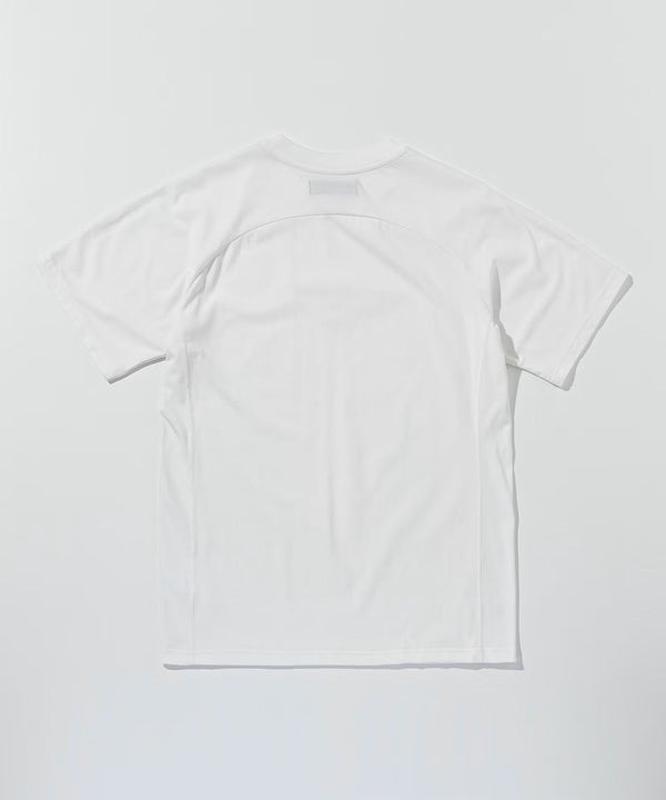 ウノピゥウノウグァーレトレリラックス　エンボスロゴ半袖Tシャツ