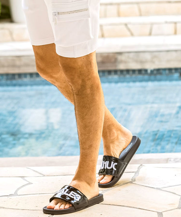 ウノピゥウノウグァーレトレリラックス　ロゴ刺繍シャワーサンダル