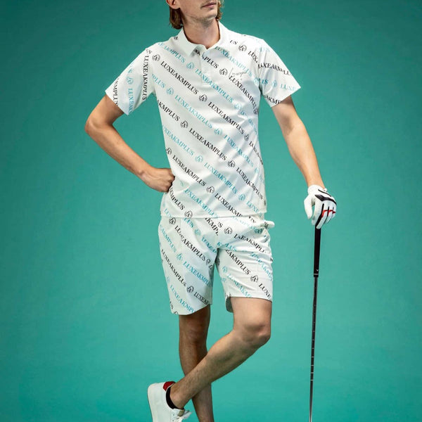 LUXEAKMPLUS(リュクスエイケイエムプラス)　ゴルフ 総柄ロゴ半袖ポロシャツ