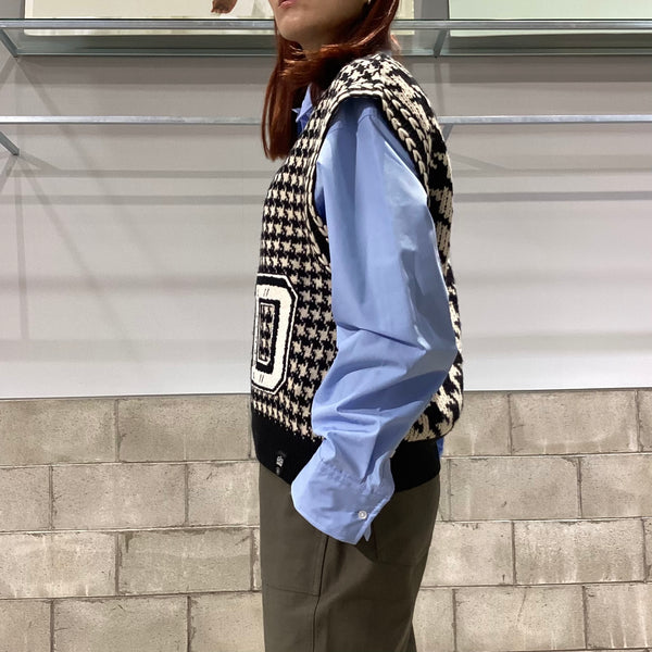 DOUBLE STANDARD CLOTHING ダブルスタンダードクロージング　DSC / Dロゴ刺繍 ニットベスト