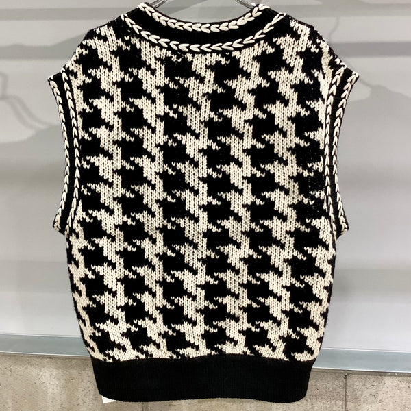 DOUBLE STANDARD CLOTHING ダブルスタンダードクロージング　DSC / Dロゴ刺繍 ニットベスト