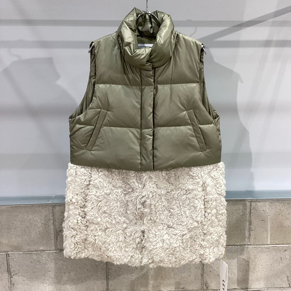 RISLEY/リズレイ　裾取外しダウンベスト